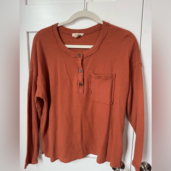 Madewell Women’s Rust Long Sleeve Henley Top size S - Picture 2 of 5